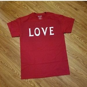 LOVE Graphic Tee